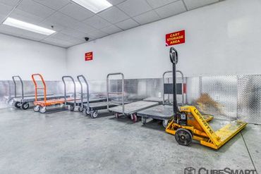 Storage Image 8