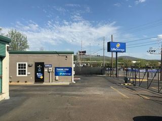 Facility Image