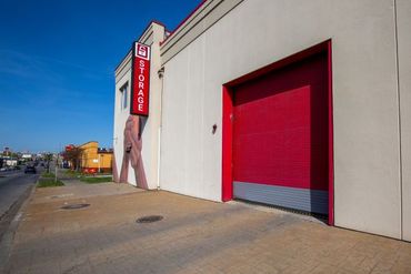 Storage Image 18